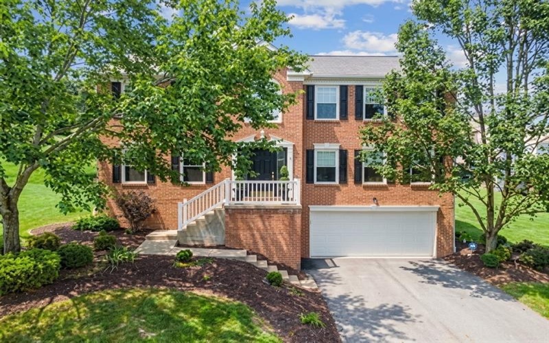 302 Davinci Ct, Rostraver Twp., 15012, 4 Bedroom Bedrooms, 11 Room Rooms,2.2 BathroomBathrooms,Residential,For Sale,Davinci Ct,1765952