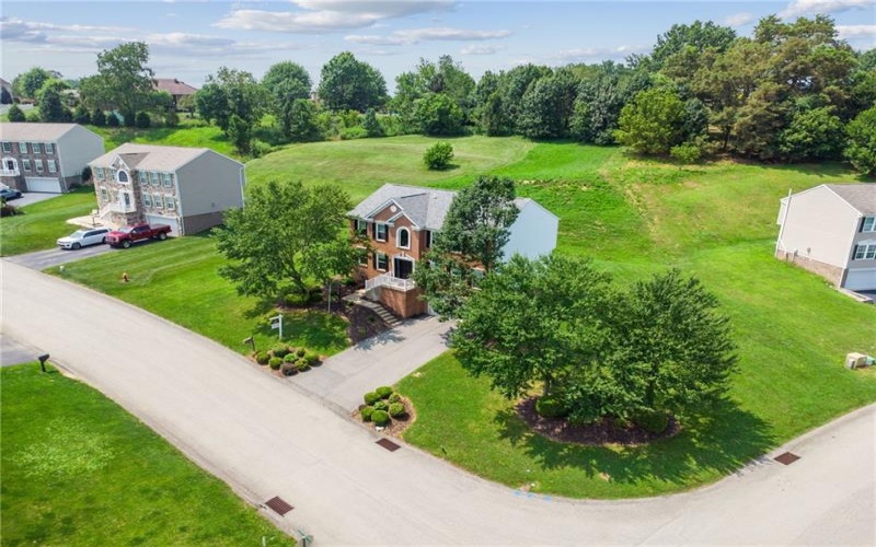 302 Davinci Ct, Rostraver Twp., 15012, 4 Bedroom Bedrooms, 11 Room Rooms,2.2 BathroomBathrooms,Residential,For Sale,Davinci Ct,1765952