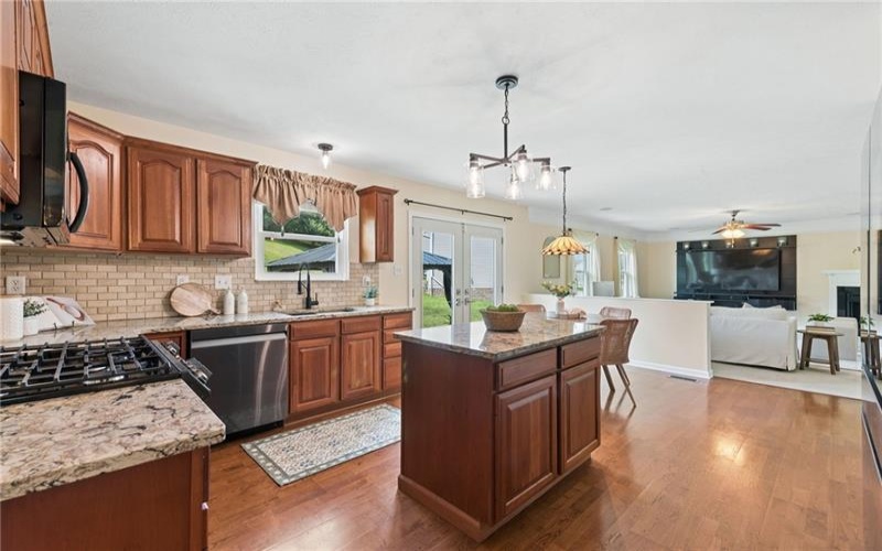 302 Davinci Ct, Rostraver Twp., 15012, 4 Bedroom Bedrooms, 11 Room Rooms,2.2 BathroomBathrooms,Residential,For Sale,Davinci Ct,1765952