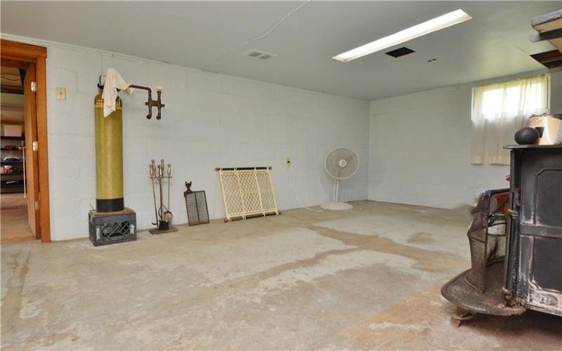 709 Brinkerton Rd, Greensburg, 15601, 3 Bedroom Bedrooms, ,1.1 BathroomBathrooms,Residential,For Sale,Brinkerton Rd,1765958