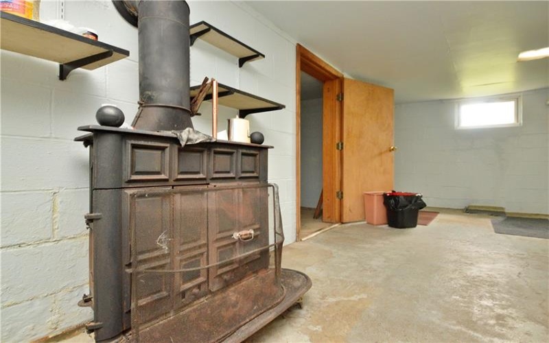 709 Brinkerton Rd, Greensburg, 15601, 3 Bedroom Bedrooms, ,1.1 BathroomBathrooms,Residential,For Sale,Brinkerton Rd,1765958