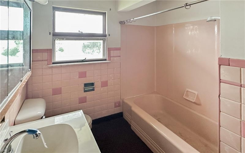 4101 Glades Pike, Somerset, 15501, 3 Bedrooms Bedrooms, 6 Rooms Rooms,2 BathroomsBathrooms,Residential,For Sale,Glades Pike,1765966
