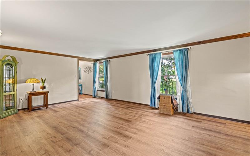 190 Delaware Trl, Venetia, 15367, 4 Bedrooms Bedrooms, 12 Rooms Rooms,2.1 BathroomsBathrooms,Residential,For Sale,Delaware Trl,1767378