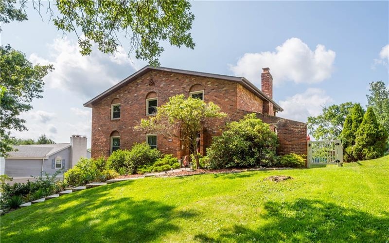 190 Delaware Trl, Venetia, 15367, 4 Bedrooms Bedrooms, 12 Rooms Rooms,2.1 BathroomsBathrooms,Residential,For Sale,Delaware Trl,1767378