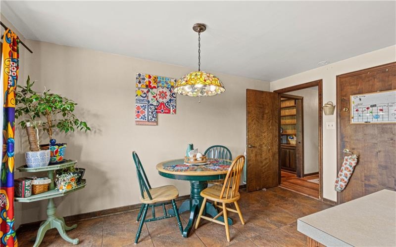 190 Delaware Trl, Venetia, 15367, 4 Bedrooms Bedrooms, 12 Rooms Rooms,2.1 BathroomsBathrooms,Residential,For Sale,Delaware Trl,1767378