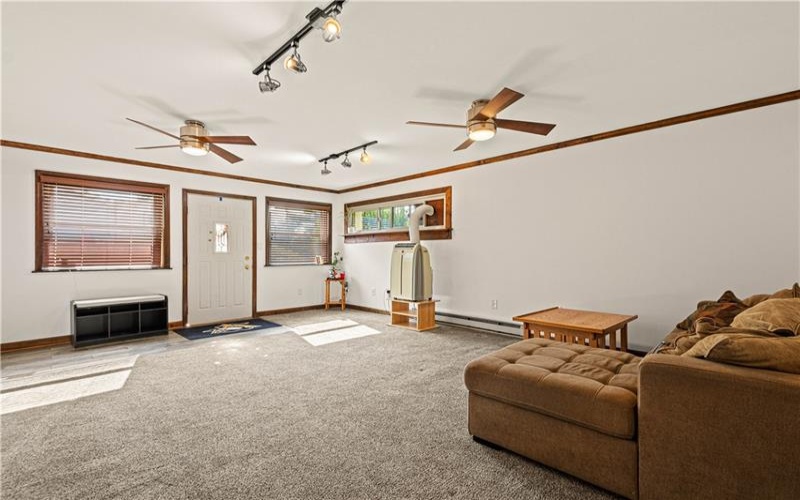190 Delaware Trl, Venetia, 15367, 4 Bedrooms Bedrooms, 12 Rooms Rooms,2.1 BathroomsBathrooms,Residential,For Sale,Delaware Trl,1767378
