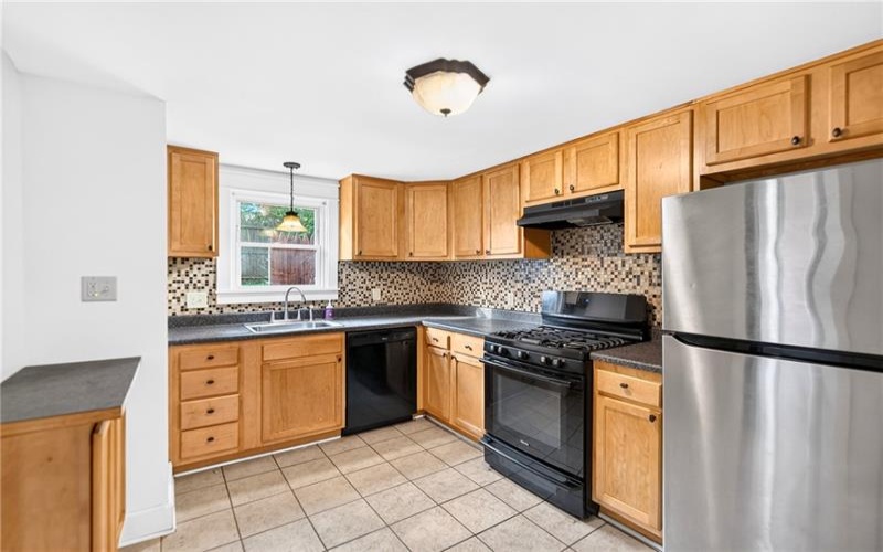 609 7th St, Charleroi, 15022, 3 Bedrooms Bedrooms, 8 Rooms Rooms,2 BathroomsBathrooms,Residential,For Sale,7th St,1765988