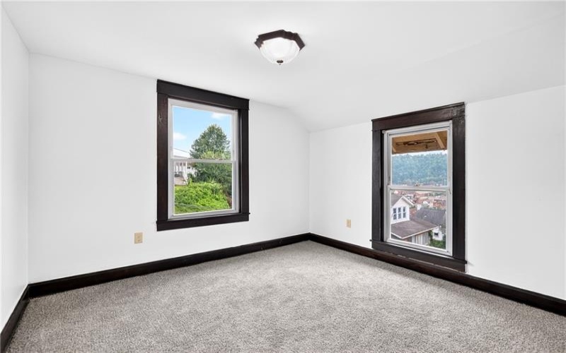 609 7th St, Charleroi, 15022, 3 Bedrooms Bedrooms, 8 Rooms Rooms,2 BathroomsBathrooms,Residential,For Sale,7th St,1765988
