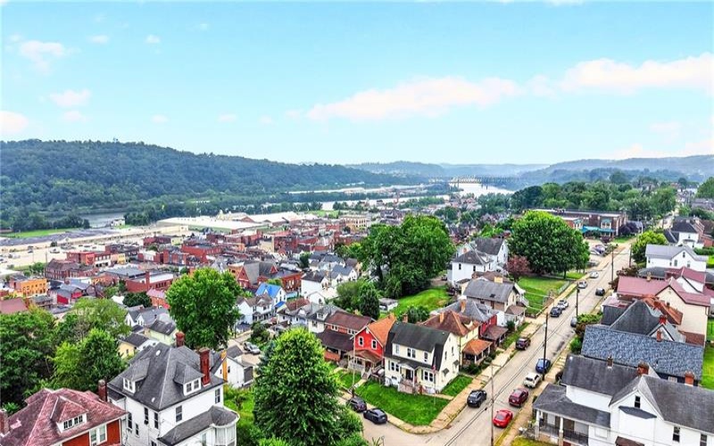 609 7th St, Charleroi, 15022, 3 Bedrooms Bedrooms, 8 Rooms Rooms,2 BathroomsBathrooms,Residential,For Sale,7th St,1765988
