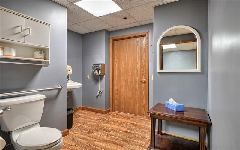 911 Ligonier St, Suites 205&206, Latrobe, 15650, ,Commercial-industrial-business,For Sale,Ligonier St, Suites 205&206,1765997