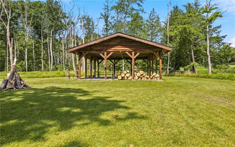 173 East Fairway Road, Central City, 15926, 2 Bedrooms Bedrooms, 6 Rooms Rooms,2 BathroomsBathrooms,Residential,For Sale,East Fairway Road,1766002