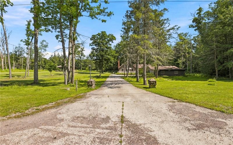 173 East Fairway Road, Central City, 15926, 2 Bedrooms Bedrooms, 6 Rooms Rooms,2 BathroomsBathrooms,Residential,For Sale,East Fairway Road,1766002