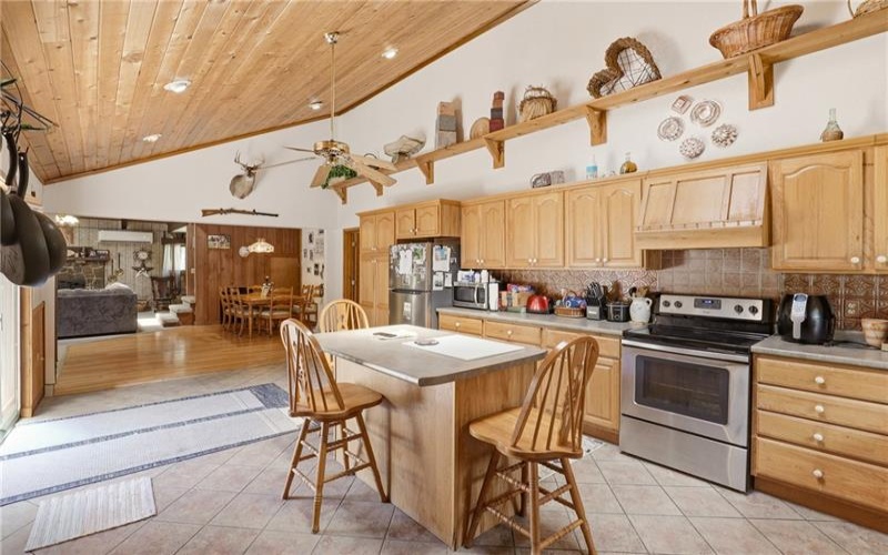 173 East Fairway Road, Central City, 15926, 2 Bedrooms Bedrooms, 6 Rooms Rooms,2 BathroomsBathrooms,Residential,For Sale,East Fairway Road,1766002