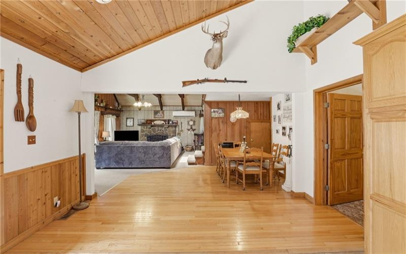173 East Fairway Road, Central City, 15926, 2 Bedrooms Bedrooms, 6 Rooms Rooms,2 BathroomsBathrooms,Residential,For Sale,East Fairway Road,1766002