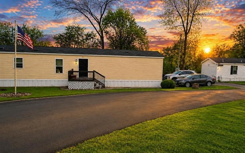 621 Park LANE, Mount Pleasant, 15666, 3 Bedrooms Bedrooms, 3 Rooms Rooms,2 BathroomsBathrooms,Residential,For Sale,Park,1766017