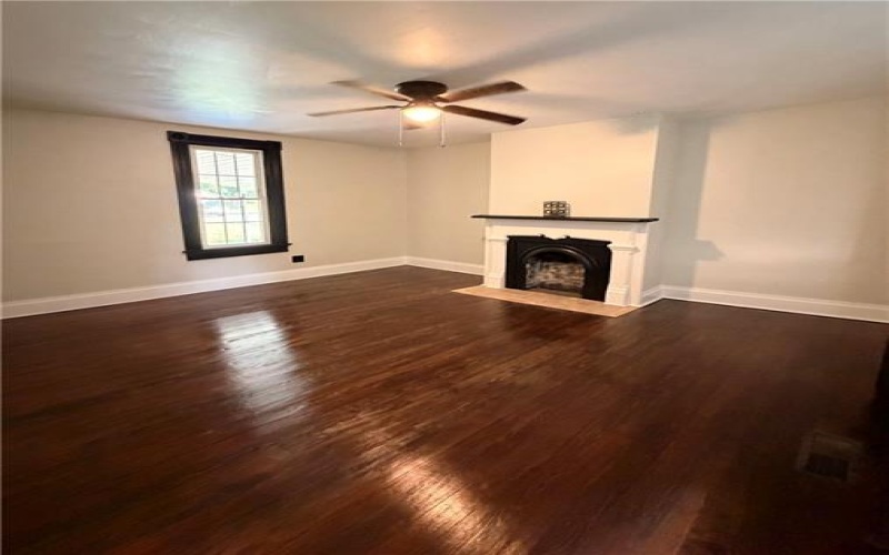 575 Adelaide Road, Connellsville, 15425, 3 Bedrooms Bedrooms, ,2 BathroomsBathrooms,Residential,For Sale,Adelaide Road,1766024