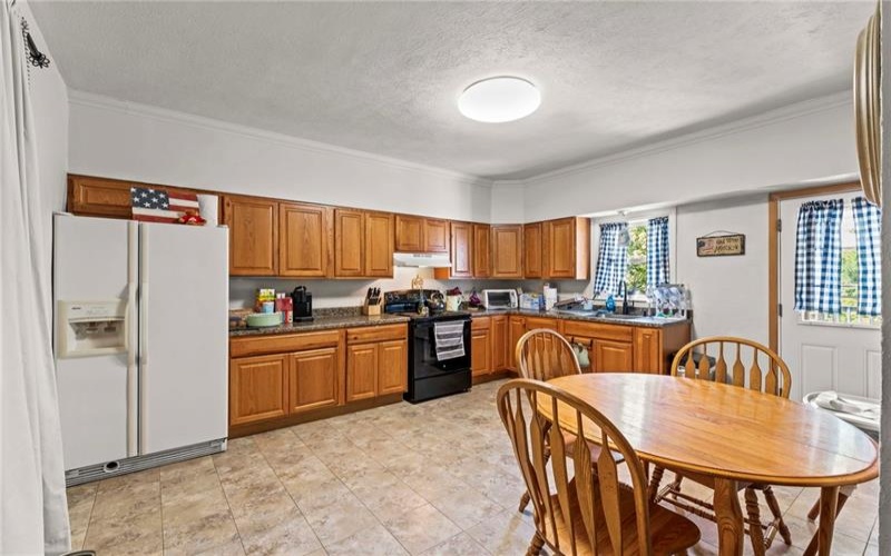259 Cherry Ave, Houston, 15342, 2 Bedrooms Bedrooms, 6 Rooms Rooms,1 BathroomBathrooms,Residential,For Sale,Cherry Ave,1767478