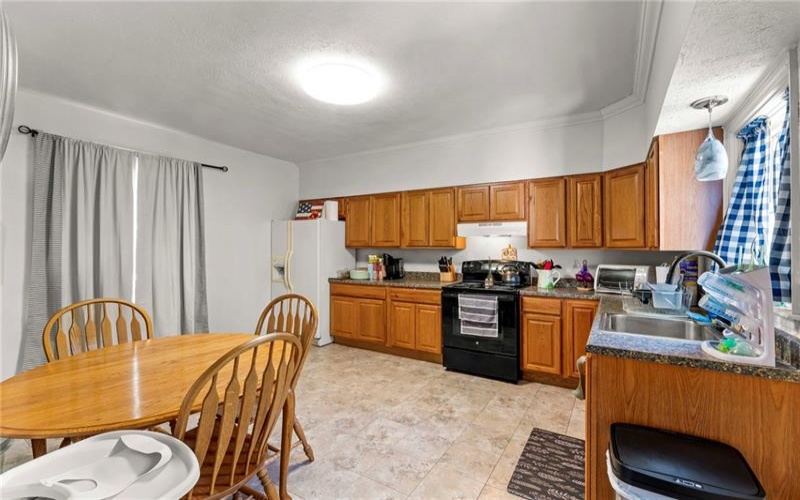 259 Cherry Ave, Houston, 15342, 2 Bedrooms Bedrooms, 6 Rooms Rooms,1 BathroomBathrooms,Residential,For Sale,Cherry Ave,1767478