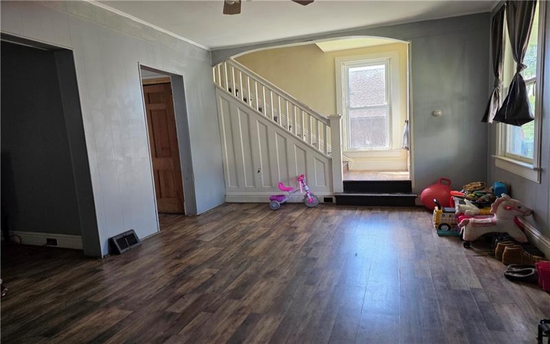 624 Front St, Brownsville, 15417, 3 Bedrooms Bedrooms, 6 Rooms Rooms,1 BathroomBathrooms,Residential,For Sale,Front St,1766041