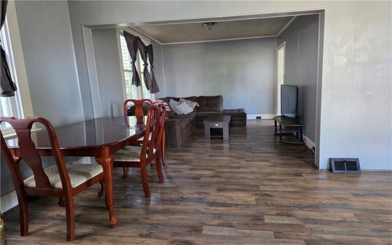 624 Front St, Brownsville, 15417, 3 Bedrooms Bedrooms, 6 Rooms Rooms,1 BathroomBathrooms,Residential,For Sale,Front St,1766041