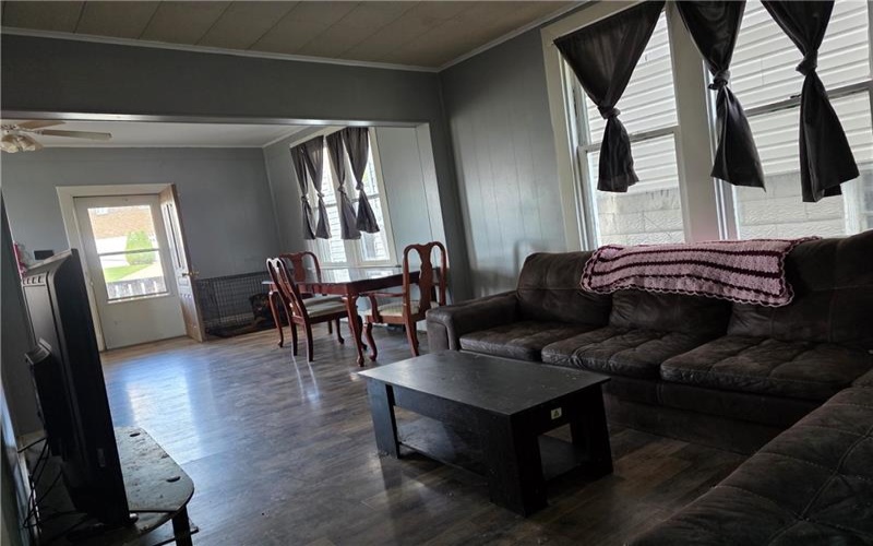 624 Front St, Brownsville, 15417, 3 Bedrooms Bedrooms, 6 Rooms Rooms,1 BathroomBathrooms,Residential,For Sale,Front St,1766041