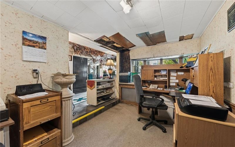 305-307 S 6TH ST, WEST NEWTON, 15089, ,Commercial-industrial-business,For Sale,S 6TH ST,1766044
