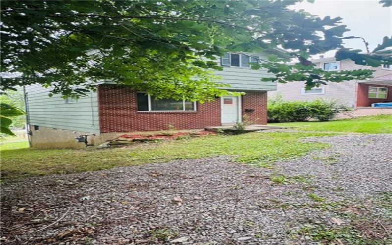 2108 2nd St, Connellsville, 15425, 3 Bedrooms Bedrooms, ,1.1 BathroomsBathrooms,Residential,For Sale,2nd St,1767498