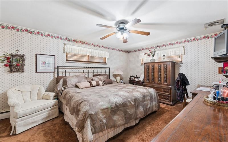 220 VERNON AVE, Belle Vernon, 15012, 3 Bedrooms Bedrooms, ,1.1 BathroomsBathrooms,Residential,For Sale,VERNON AVE,1766045