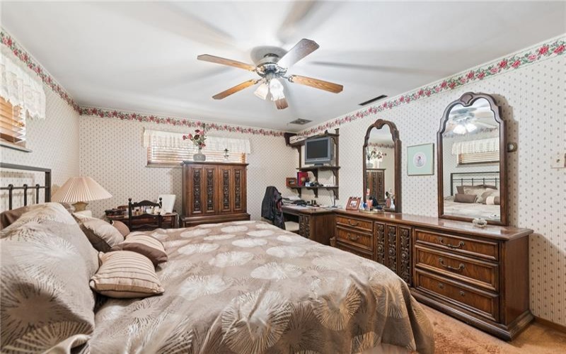 220 VERNON AVE, Belle Vernon, 15012, 3 Bedrooms Bedrooms, ,1.1 BathroomsBathrooms,Residential,For Sale,VERNON AVE,1766045