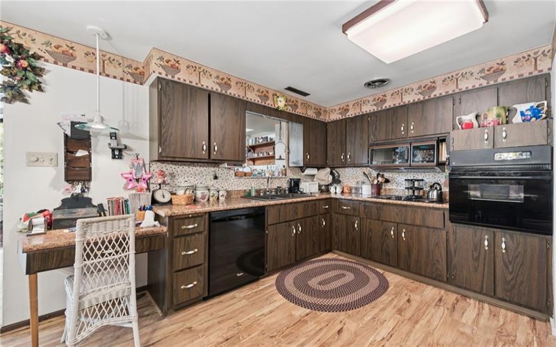 220 VERNON AVE, Belle Vernon, 15012, 3 Bedrooms Bedrooms, ,1.1 BathroomsBathrooms,Residential,For Sale,VERNON AVE,1766045