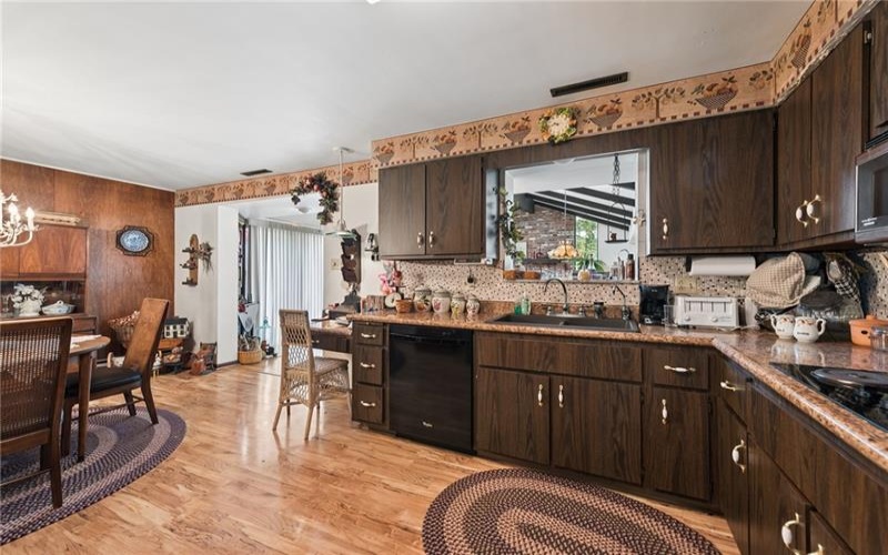 220 VERNON AVE, Belle Vernon, 15012, 3 Bedrooms Bedrooms, ,1.1 BathroomsBathrooms,Residential,For Sale,VERNON AVE,1766045
