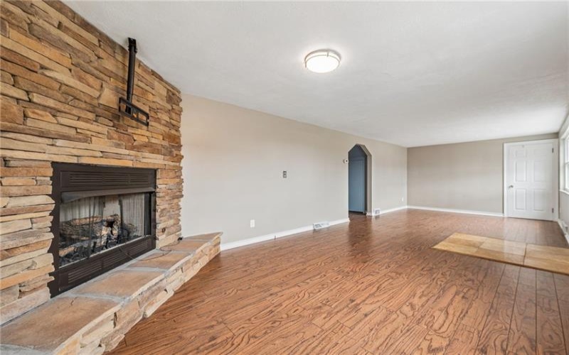 300 Pershing Dr, New Kensington, 15068, 3 Bedroom Bedrooms, ,2 BathroomBathrooms,Residential,For Sale,Pershing Dr,1766063
