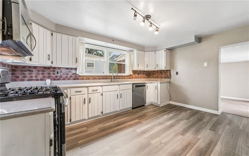 300 Pershing Dr, New Kensington, 15068, 3 Bedroom Bedrooms, ,2 BathroomBathrooms,Residential,For Sale,Pershing Dr,1766063