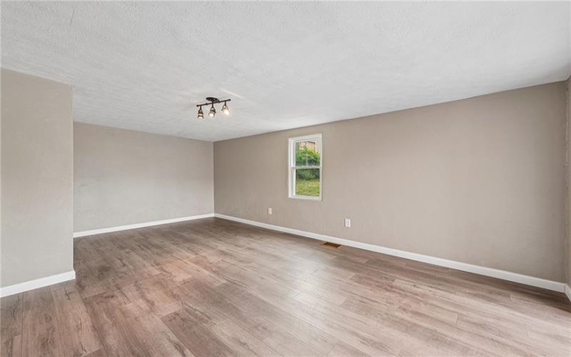 300 Pershing Dr, New Kensington, 15068, 3 Bedroom Bedrooms, ,2 BathroomBathrooms,Residential,For Sale,Pershing Dr,1766063