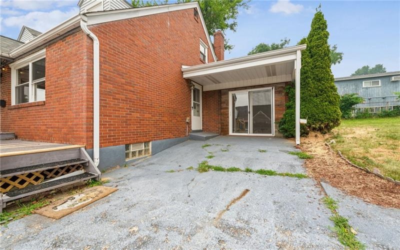 300 Pershing Dr, New Kensington, 15068, 3 Bedroom Bedrooms, ,2 BathroomBathrooms,Residential,For Sale,Pershing Dr,1766063