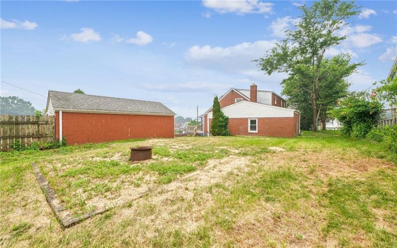 300 Pershing Dr, New Kensington, 15068, 3 Bedroom Bedrooms, ,2 BathroomBathrooms,Residential,For Sale,Pershing Dr,1766063