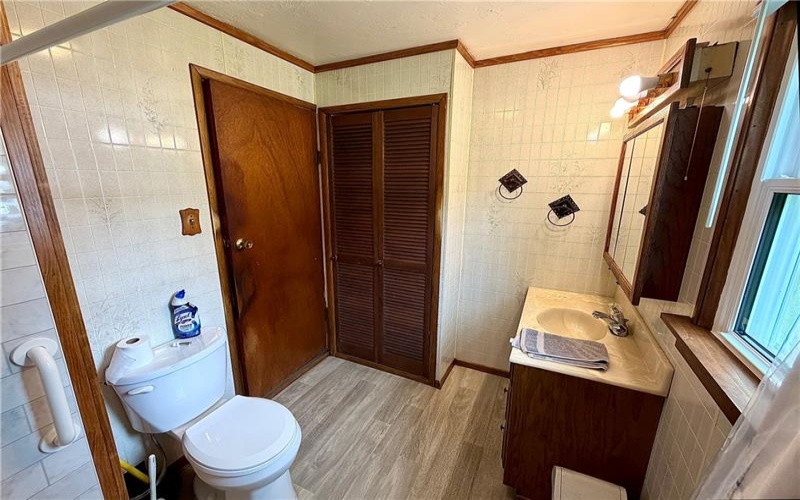 561 Chestnut Ridge Rd, Latrobe, 15650, 2 Bedroom Bedrooms, 5 Room Rooms,1 BathroomBathrooms,Residential,For Sale,Chestnut Ridge Rd,1767528