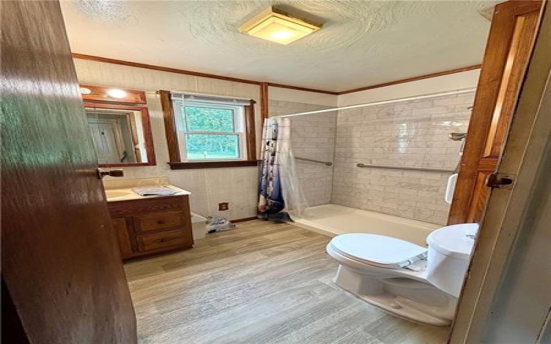 561 Chestnut Ridge Rd, Latrobe, 15650, 2 Bedroom Bedrooms, 5 Room Rooms,1 BathroomBathrooms,Residential,For Sale,Chestnut Ridge Rd,1767528