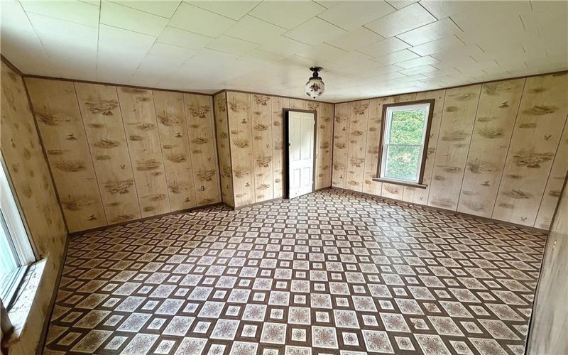 561 Chestnut Ridge Rd, Latrobe, 15650, 2 Bedroom Bedrooms, 5 Room Rooms,1 BathroomBathrooms,Residential,For Sale,Chestnut Ridge Rd,1767528