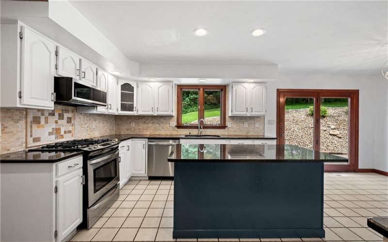 101 Park Lane, Murrysville, 15668, 4 Bedrooms Bedrooms, 12 Rooms Rooms,3.1 BathroomsBathrooms,Residential,For Sale,Park Lane,1767542