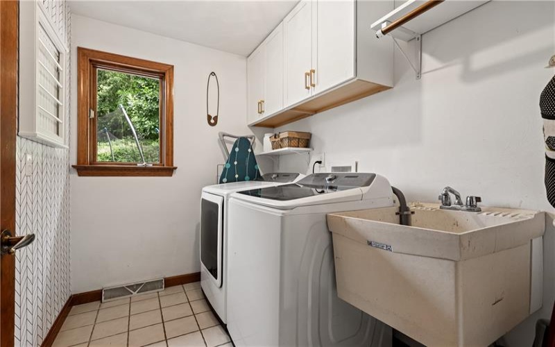 101 Park Lane, Murrysville, 15668, 4 Bedrooms Bedrooms, 12 Rooms Rooms,3.1 BathroomsBathrooms,Residential,For Sale,Park Lane,1767542