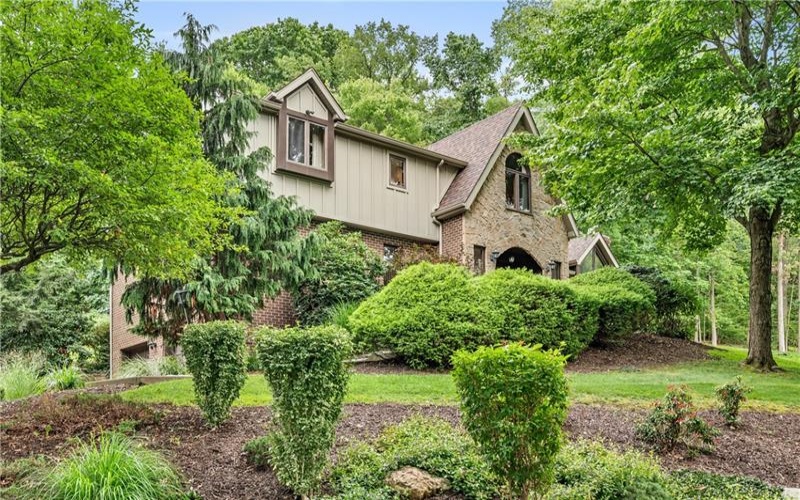 101 Park Lane, Murrysville, 15668, 4 Bedrooms Bedrooms, 12 Rooms Rooms,3.1 BathroomsBathrooms,Residential,For Sale,Park Lane,1767542