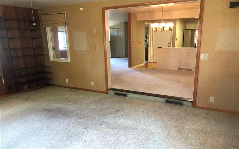 63 ROOSEVELT DR, Uniontown, 15401, 2 Bedrooms Bedrooms, 11 Rooms Rooms,3 BathroomsBathrooms,Residential,For Sale,ROOSEVELT DR,1767602