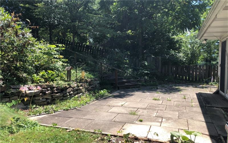 63 ROOSEVELT DR, Uniontown, 15401, 2 Bedrooms Bedrooms, 11 Rooms Rooms,3 BathroomsBathrooms,Residential,For Sale,ROOSEVELT DR,1767602