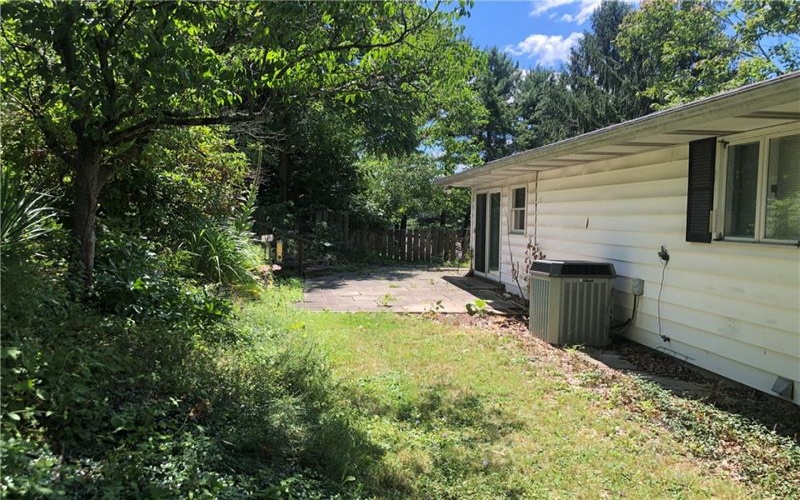 63 ROOSEVELT DR, Uniontown, 15401, 2 Bedrooms Bedrooms, 11 Rooms Rooms,3 BathroomsBathrooms,Residential,For Sale,ROOSEVELT DR,1767602