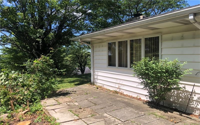 63 ROOSEVELT DR, Uniontown, 15401, 2 Bedrooms Bedrooms, 11 Rooms Rooms,3 BathroomsBathrooms,Residential,For Sale,ROOSEVELT DR,1767602