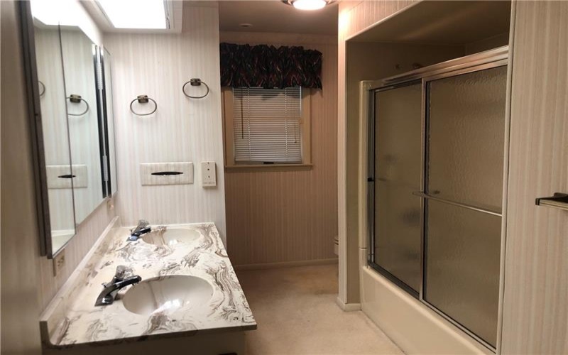 63 ROOSEVELT DR, Uniontown, 15401, 2 Bedrooms Bedrooms, 11 Rooms Rooms,3 BathroomsBathrooms,Residential,For Sale,ROOSEVELT DR,1767602