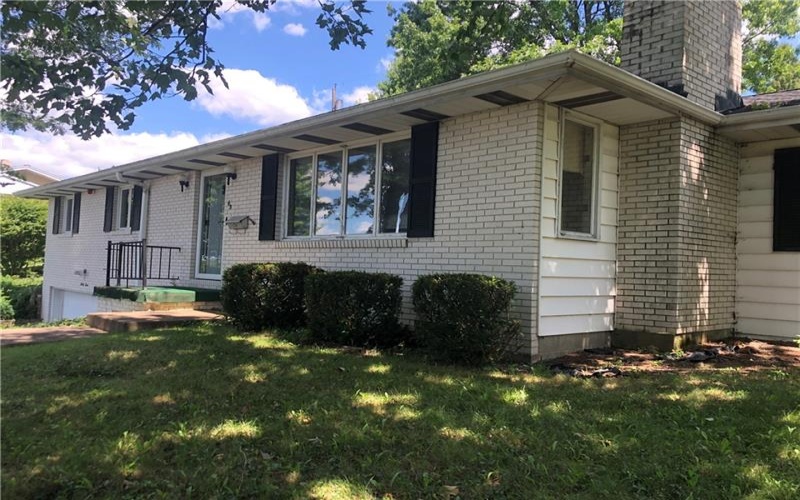63 ROOSEVELT DR, Uniontown, 15401, 2 Bedrooms Bedrooms, 11 Rooms Rooms,3 BathroomsBathrooms,Residential,For Sale,ROOSEVELT DR,1767602