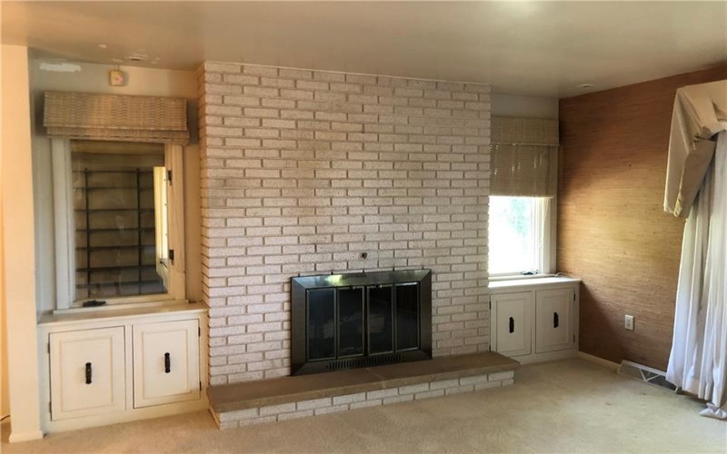 63 ROOSEVELT DR, Uniontown, 15401, 2 Bedrooms Bedrooms, 11 Rooms Rooms,3 BathroomsBathrooms,Residential,For Sale,ROOSEVELT DR,1767602