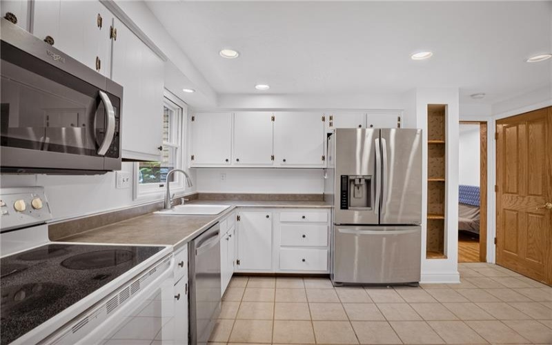 905 Bebout Rd, Venetia, 15367, 4 Bedrooms Bedrooms, 8 Rooms Rooms,2.1 BathroomsBathrooms,Residential,For Sale,Bebout Rd,1766198